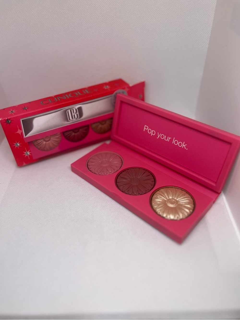 NEW CLINIQUE GLOW TO GO CHEEK PALETTE